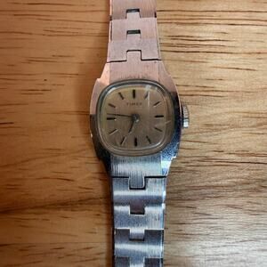 Vintage Timex Silver Tone Square Analog Watch Stainless Steel Bracelet Womens